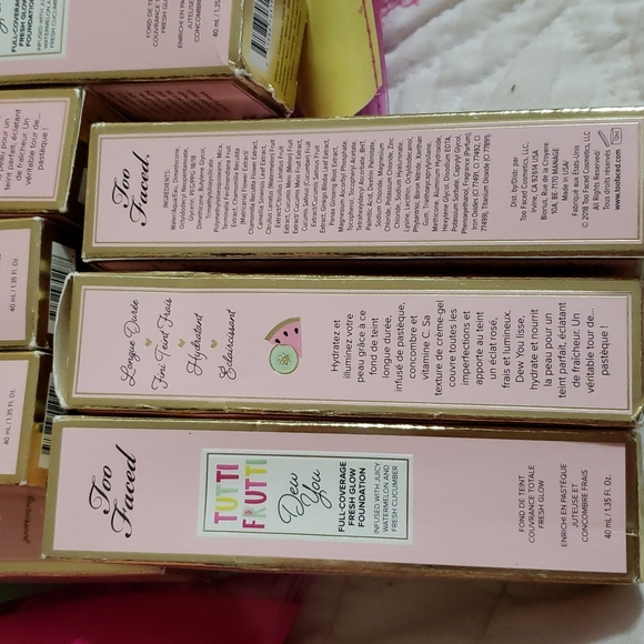 Too Faced Dew You Tutti Frutti Foundation - Picture 15 of 15